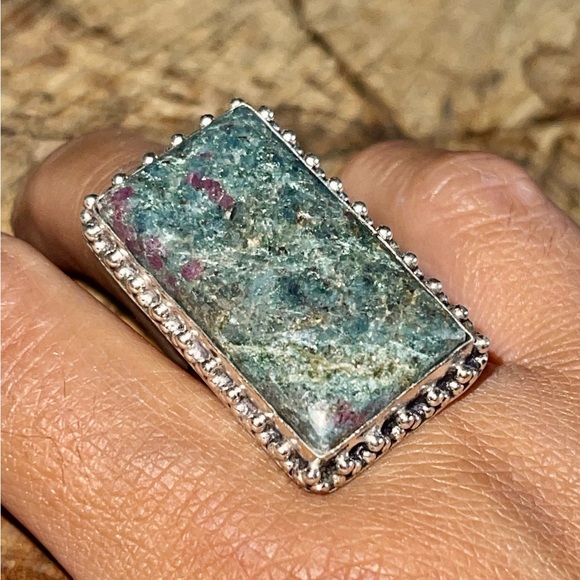 Ruby Fuschite Ring Size 7 1/2 - Picture 4 of 7